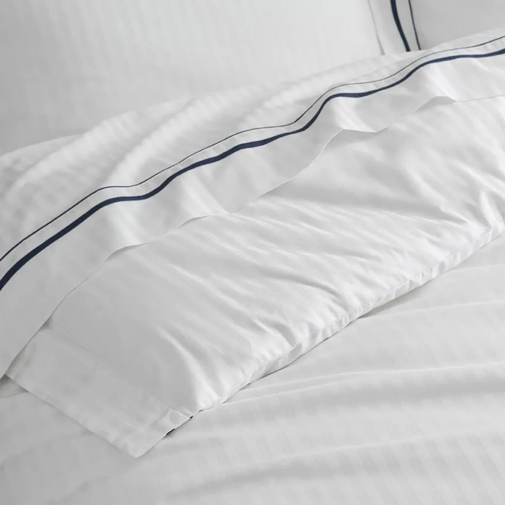 Cambridge 800TC Egyptian Cotton Quilt Cover - White Silver