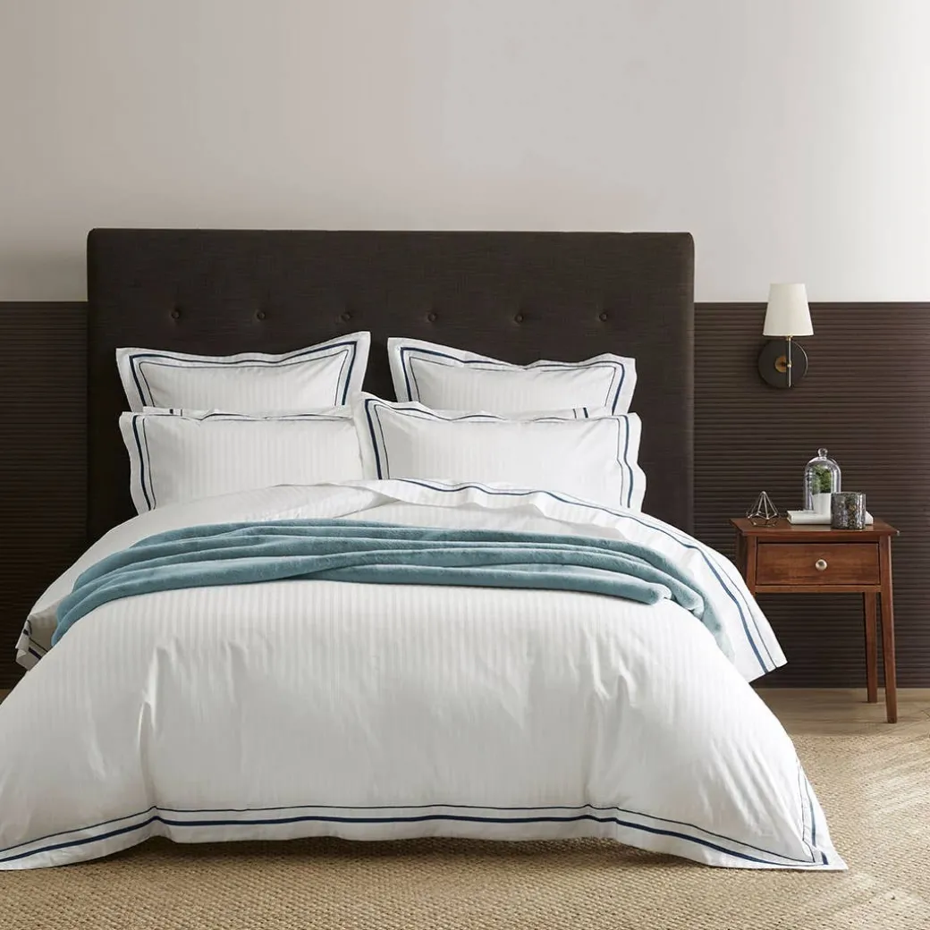 Cambridge 800TC Egyptian Cotton Quilt Cover - White Silver