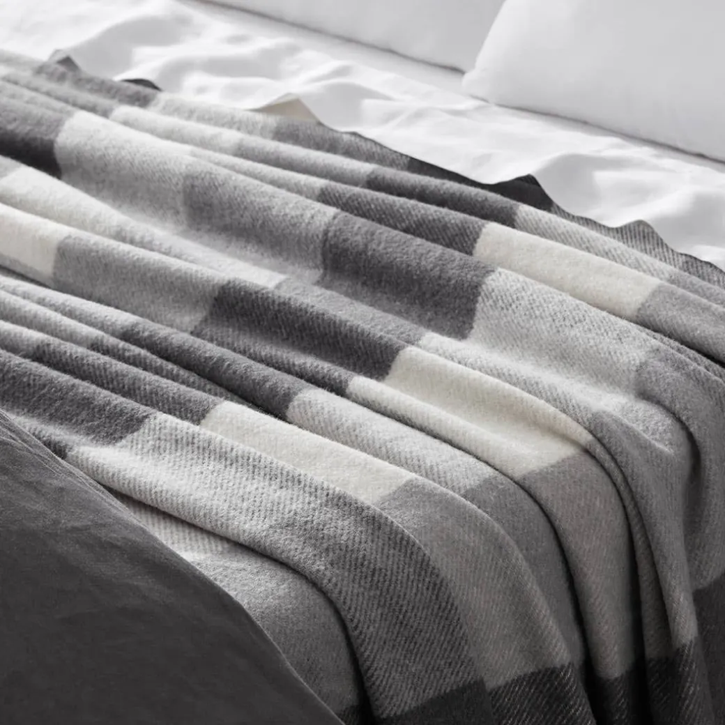 Lincoln Check Blanket - Green/Ivory