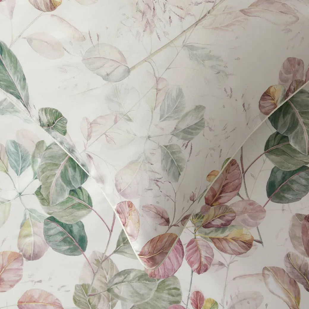 Smokebush Quilt Cover