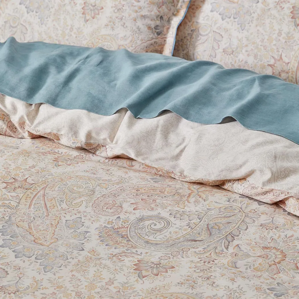 Yasmina Quilt Cover